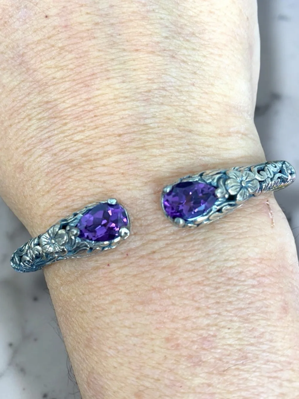 Estate Embossed Sterling Silver 925 Amethyst Cuff Hinged Bangle Bracelet! - Picture 15 of 16